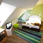 Tribe Centre Gare Hotel