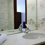 Tribe Centre Gare 4*