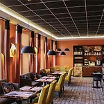 Mercure Centre Gare Hotel 4*