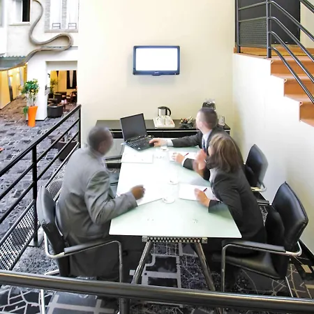 Mercure Centre Gare Hotel 4*