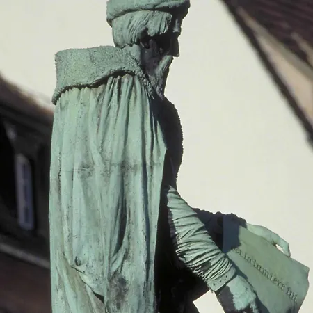 Mercure Centre Gare Szálloda 4*