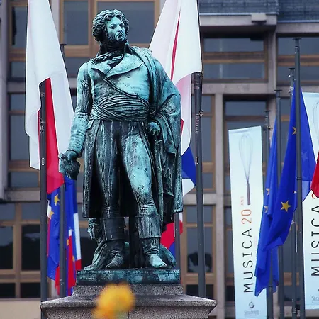 Mercure Centre Gare Hotel 4*