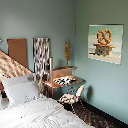 Tribe Centre Gare 4*