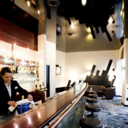 Tribe Centre Gare 4*