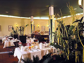 Otel Mercure Centre Gare 4*