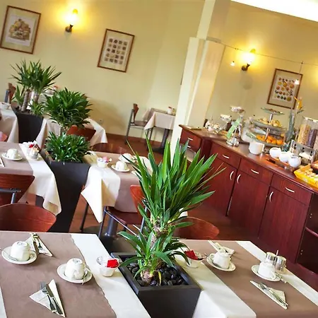 美居斯特拉斯堡中心火车站酒店