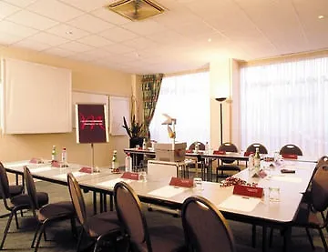 Mercure Centre Gare Hotell 4*