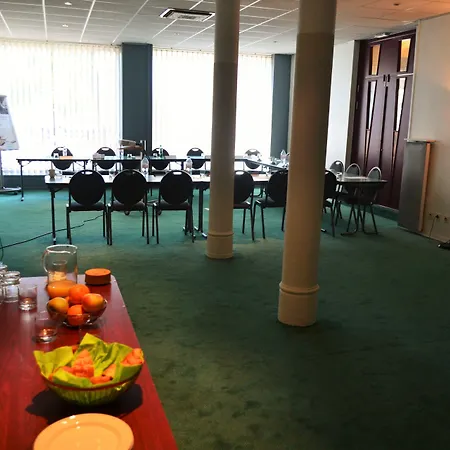 Tribe Centre Gare 4*